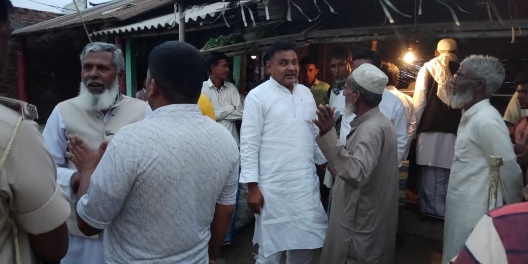 Syed Mahmud Ashraf did public relations with Panchayats at Thakurganj